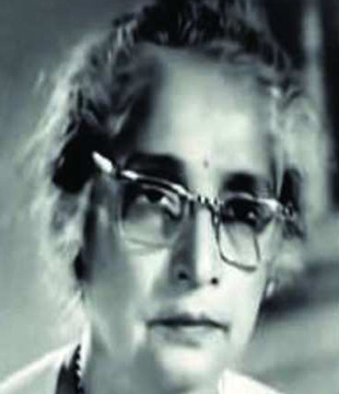 kusum kulkarni.jpg