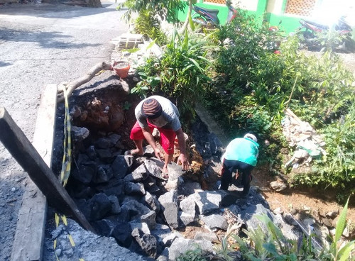 Pasedahan Karangbawang (Talud).jpg