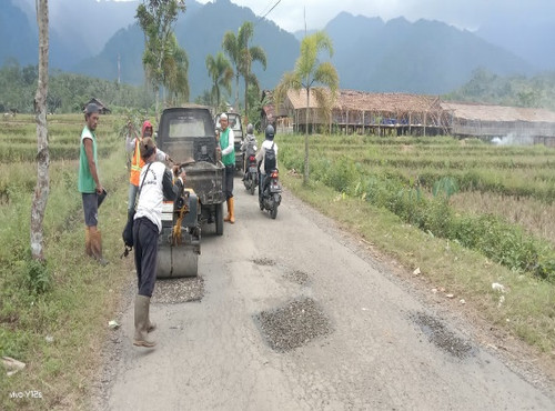 Tunjungmuli Majingklak (Penambalan).jpg