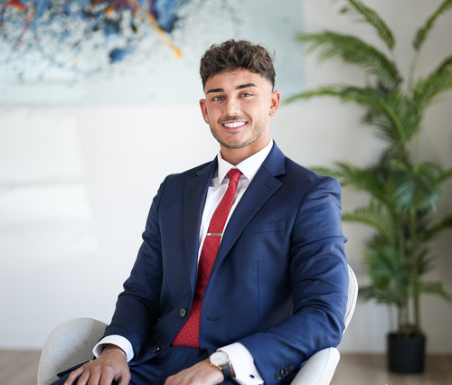 Kaan professional photo.jpg