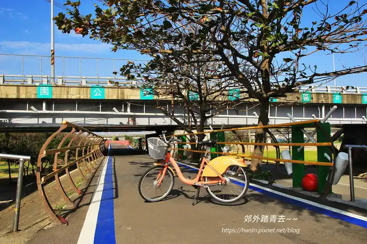 路過龍井運動公園，穿越中彰大橋(台17線)下方