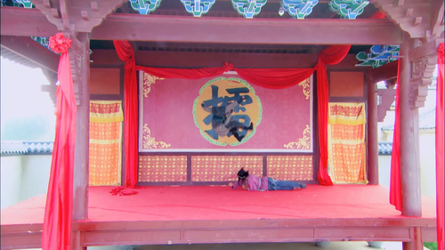 乞丐皇帝与大脚皇后传奇.The.Legend.of.Beggar.King.And.Big.Foot.Queen.S01E01.2016.2160p.WEB DL.AAC.H265 HDSWEB.th.png