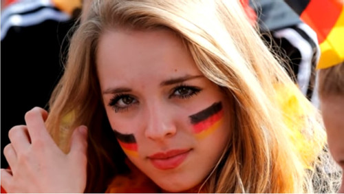 pretty girl ode dying race 003 german deutsch.jpg