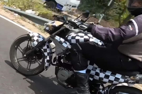 Hero Xtreme 125R Spied 1.jpg