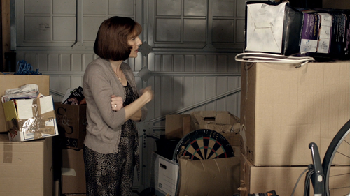 Friday.Night.Dinner.S01E01.The.Sofabed.1080p.AMZN.WEB DL.DDP2.0.H.264 pawel2006 00.01.35.png