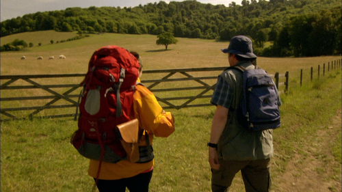 The.Great.Outdoors.S01E01.Episode.1.1080p.AMZN.WEB DL.DD%2B2.0.H.264 Cinefeel 00.06.15.png