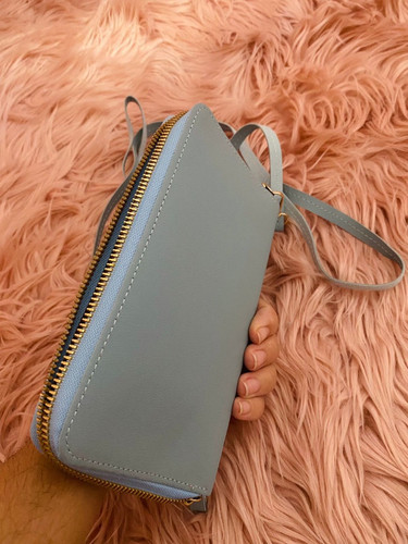 br 11134103 22110 4re82w1660jv07.jpg