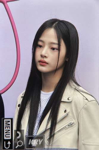 Minji.jpg