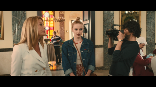Kiss.Kiss.2022.1080p.NF.WEB DL.DUAL.DDP5.1.x264 GeTrEKT.mkv snapshot 00.33.10 [2023.04.26 14.24.59].png