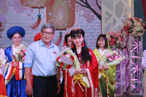 MAKEUP 2023022512060875.jpg