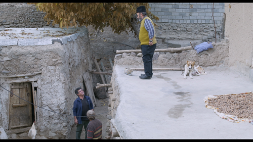 Khers.nist.AKA.No.Bears.2022.BluRay.REMUX.1080p.AVC.DTS HD.MA5.1 HDS.mkv 20230424 210343.090.png