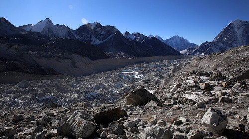 Looking S down the Khumbu Glacier.jpg