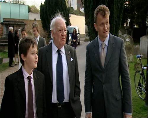 Outnumbered.S02E01.PAL.DVD.REMUX.DD.2.0 SPLiFF 00.06.07.png
