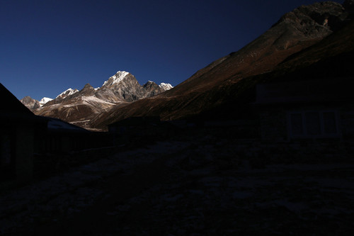 looking NW from Pheriche to Awi Peak 5245.jpg