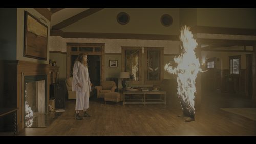 Hereditary (2018).mkv snapshot 01.46.38 [2023.04.27 00.51.42].png