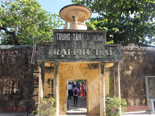 trai phu hai.jpg