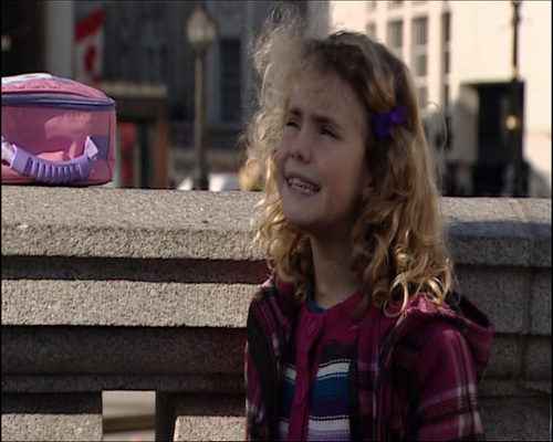 Outnumbered.S03E01.PAL.DVD.REMUX.DD.2.0 SPLiFF 00.06.15.png