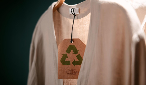 Recycle old clothes into fashionable items.png