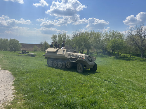 907E51C0 8F77 4416 87FB 534EA0AE70C6.jpg