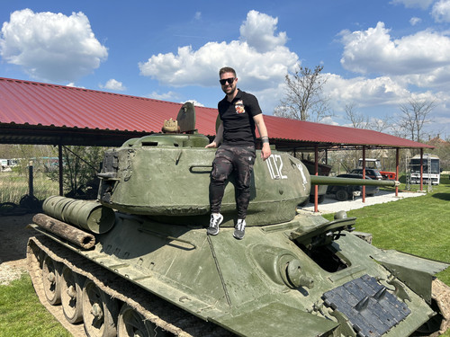 DCF2EF80 0A3E 42EE B4A3 C4DCB4C0FA3C.jpg