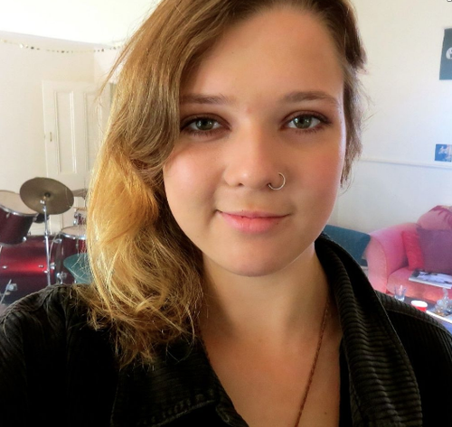 17 year old Kelly.png