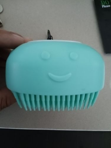 Alexia review of Escova Massageadora com Dispenser.jpg