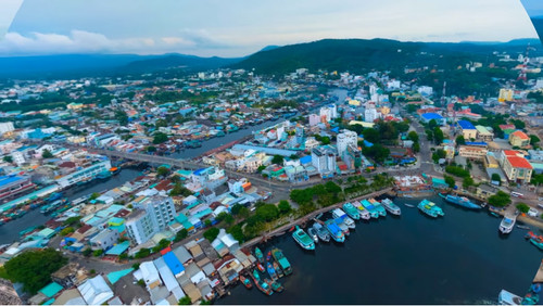 thi tran duong dong dao ngoc phu quoc.jpg