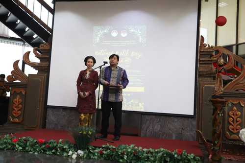 Foto Hari Batik Opening remarks by Pak Konjen.jpg