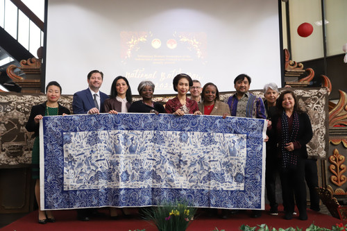 Foto Hari Batik Foto bersama 1.jpg