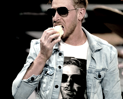 tumblr a33a600070b6017e2a7949a70ce5681d 1706df3c 540.png