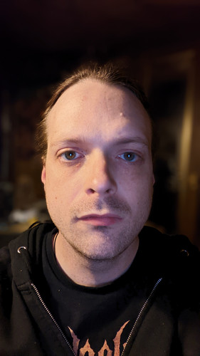 PXL 20221119 024224794.PORTRAIT.jpg