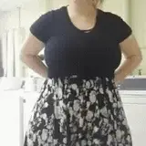 mal malloy lifts skirt revealing big round ass 001.webp