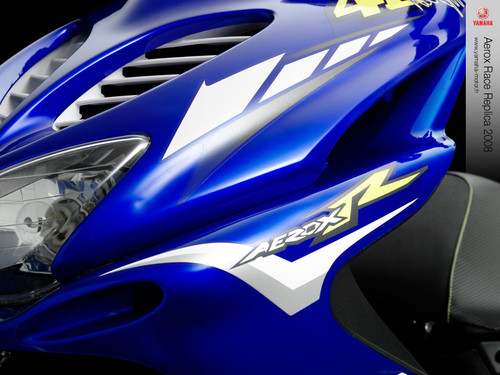 2008 aerox race replica 1024e.jpg