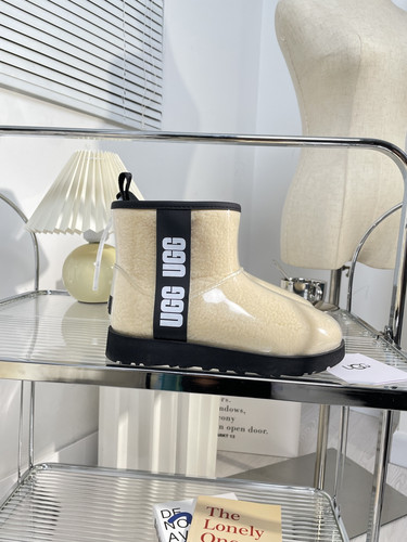 UGG Classic Mini Boot Natural Black.jpg