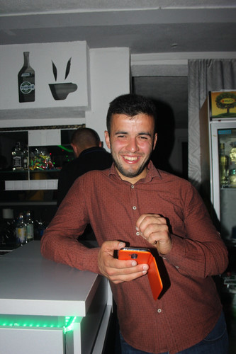 IMG a160a6fb66d54a7663592993df4c9ff9 V.jpg
