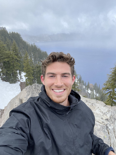 profile photo small.jpg