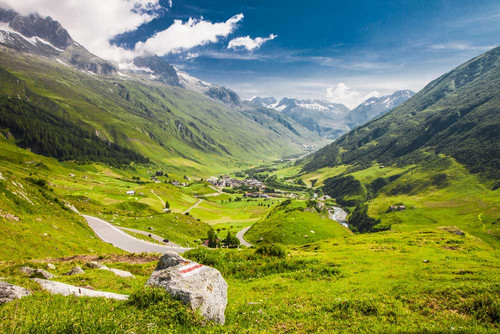 valley 163664957 1000.jpg