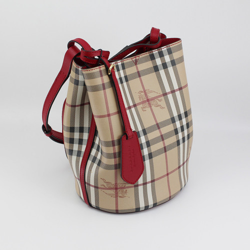 burberry 40571571 3.jpg