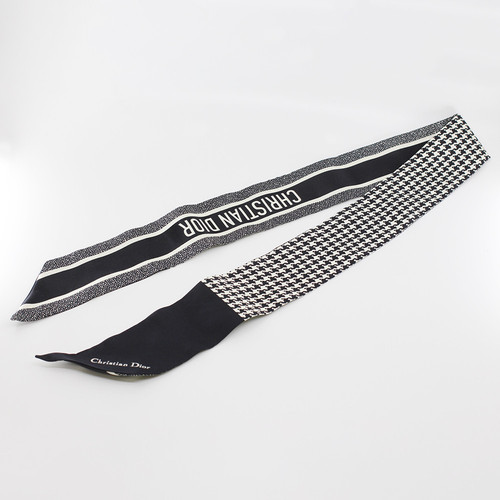 saintlaurent 015MON106I601 2.jpg