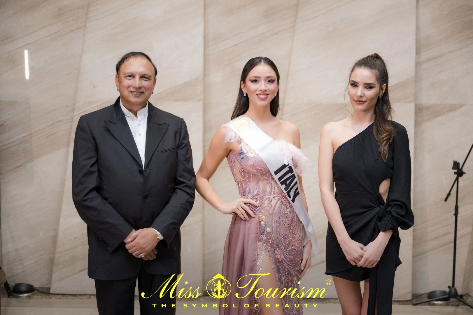 candidatas a miss tourism world 2022. final: 10 dec. sede: vietnam. - Página 38 HBNrUzJ