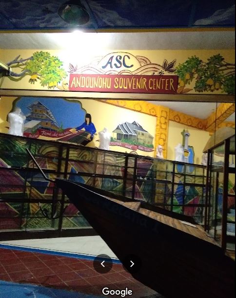 Anduonohu Souvenir Center.jpg