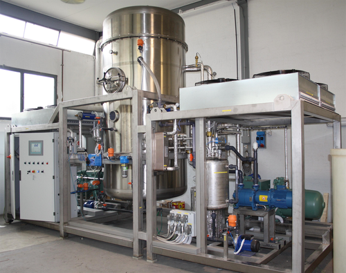 Alaquainc produces Evaporators and other equipment to serve our domestic and international base of customers. 
We offer highly skilled manufacture process equipment.
Visit here: http://bit.ly/2qR02lb