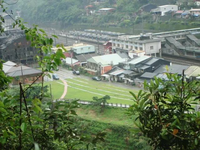 猴硐神社俯瞰煤礦博物館