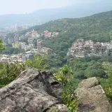 00003 奇岩山稜線眺望威靈頓山莊