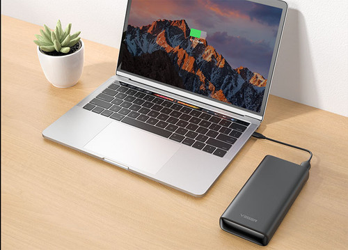 Veger Present 100W Laptop Power Bank.jpg