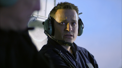 Titanic.2.2010.1080p.BluRay.x265.FLAC.2.0 LSt 00.25.40.png