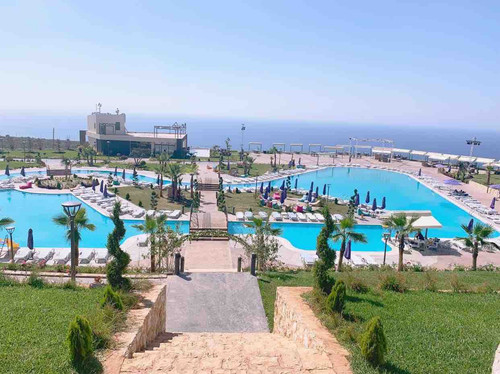 1EF8CB51 B9FE 4116 9103 C048B4A80F79.jpg