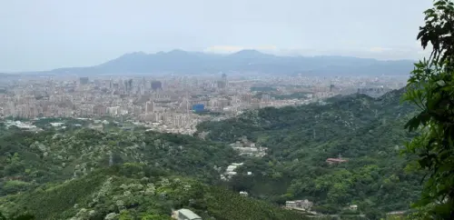 00004 南天母山眺望土城.webp