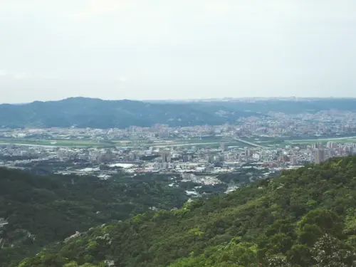 00018 天山上遙望大漢溪.webp