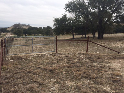 Barbed Wire Fence.jpg